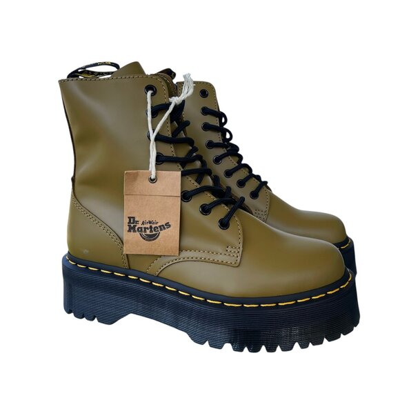 Dr. Martens Shoes - ✨ Dr. Martens Jadon Platform Boots Olive Green Smooth Leather Women’s 7 NWT